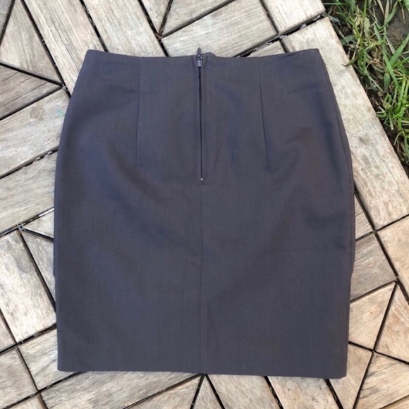 H&M Gray Mini Skirt Size 4 - Picture 6 of 6